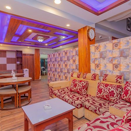 Oyo 799 Hotel Tik Tok Pvt Ltd. 加德满都 外观 照片