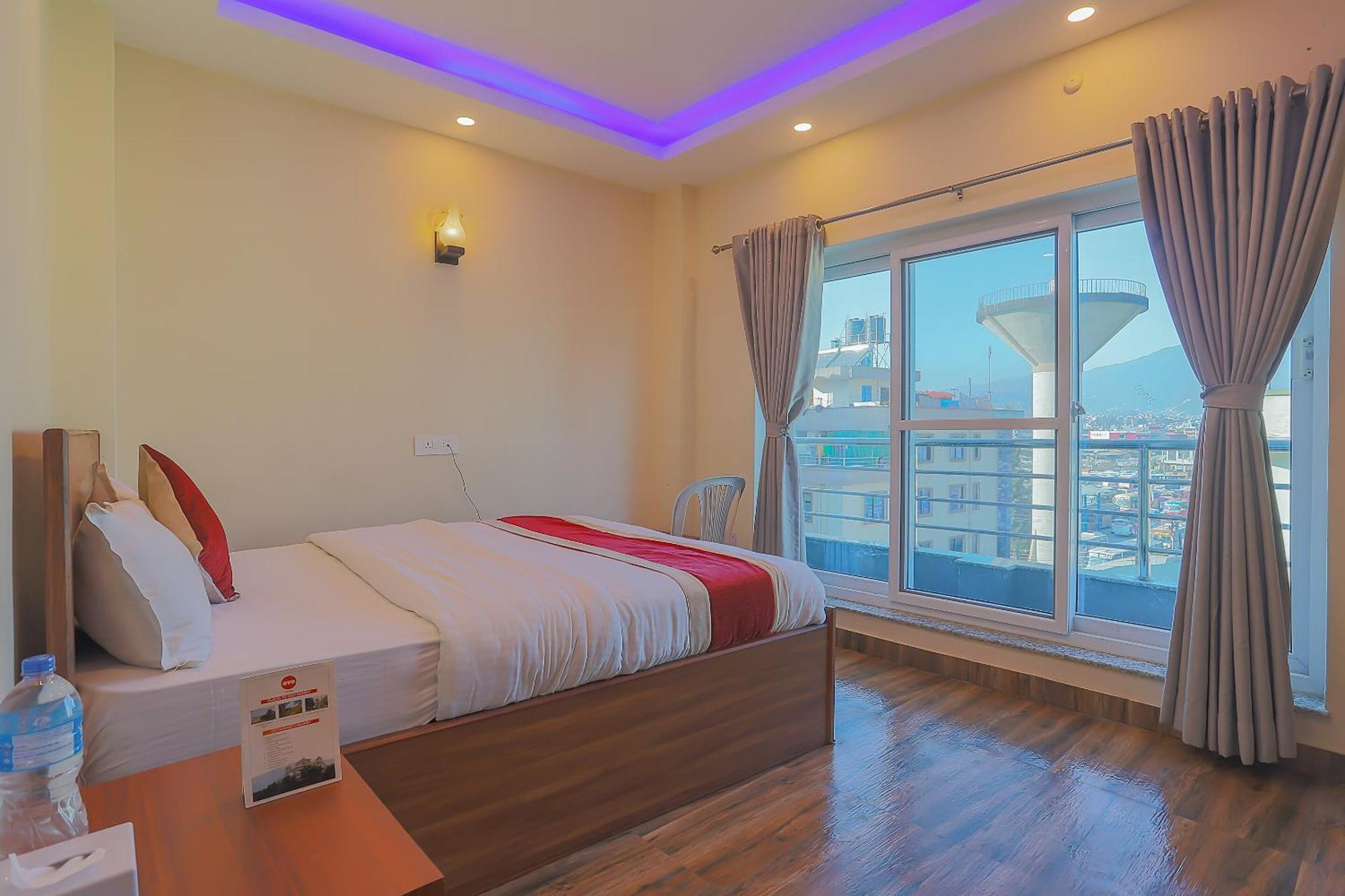 Oyo 799 Hotel Tik Tok Pvt Ltd. 加德满都 外观 照片