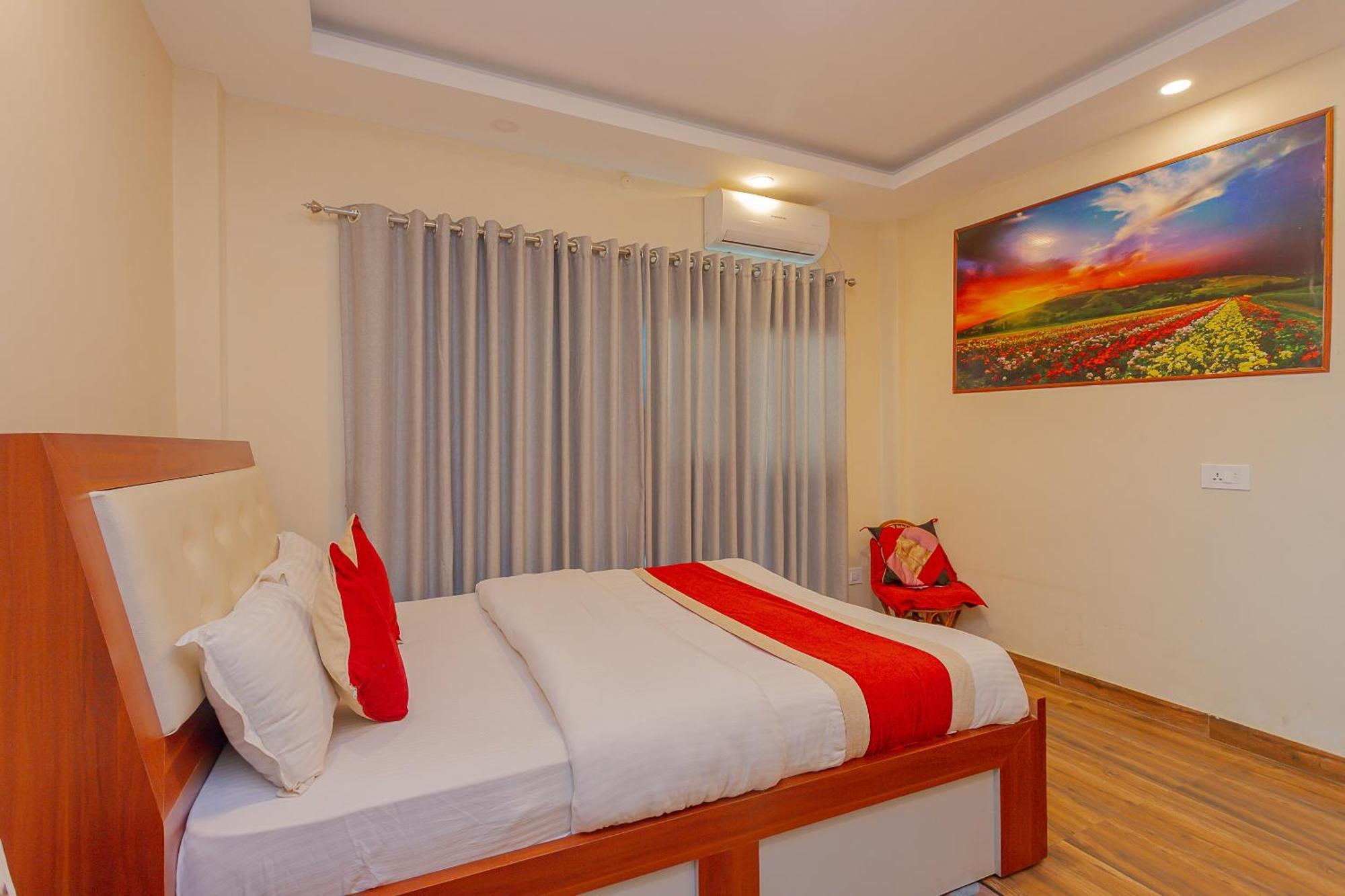 Oyo 799 Hotel Tik Tok Pvt Ltd. 加德满都 外观 照片