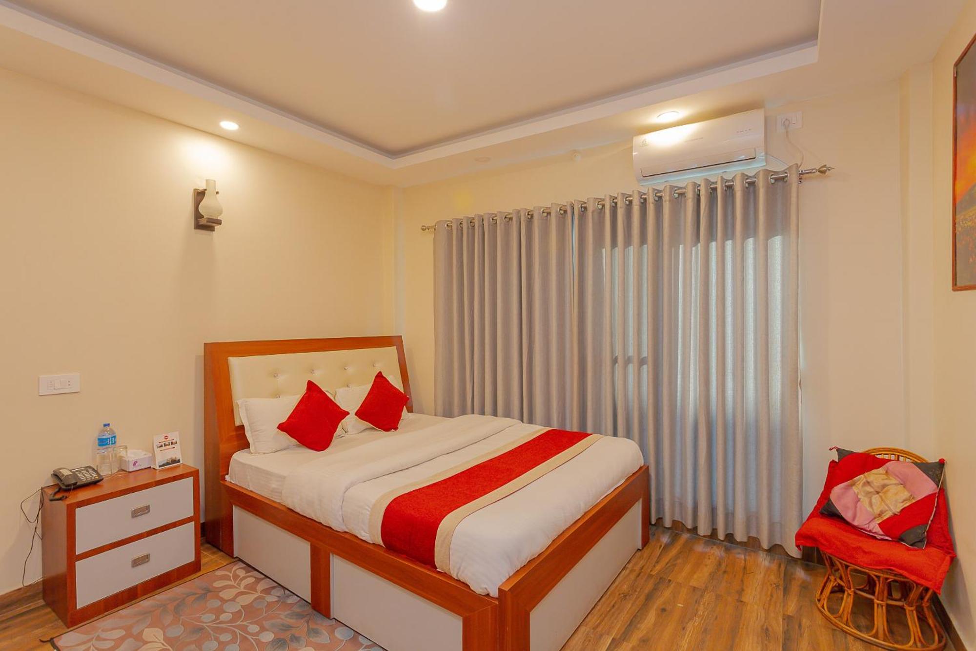 Oyo 799 Hotel Tik Tok Pvt Ltd. 加德满都 外观 照片