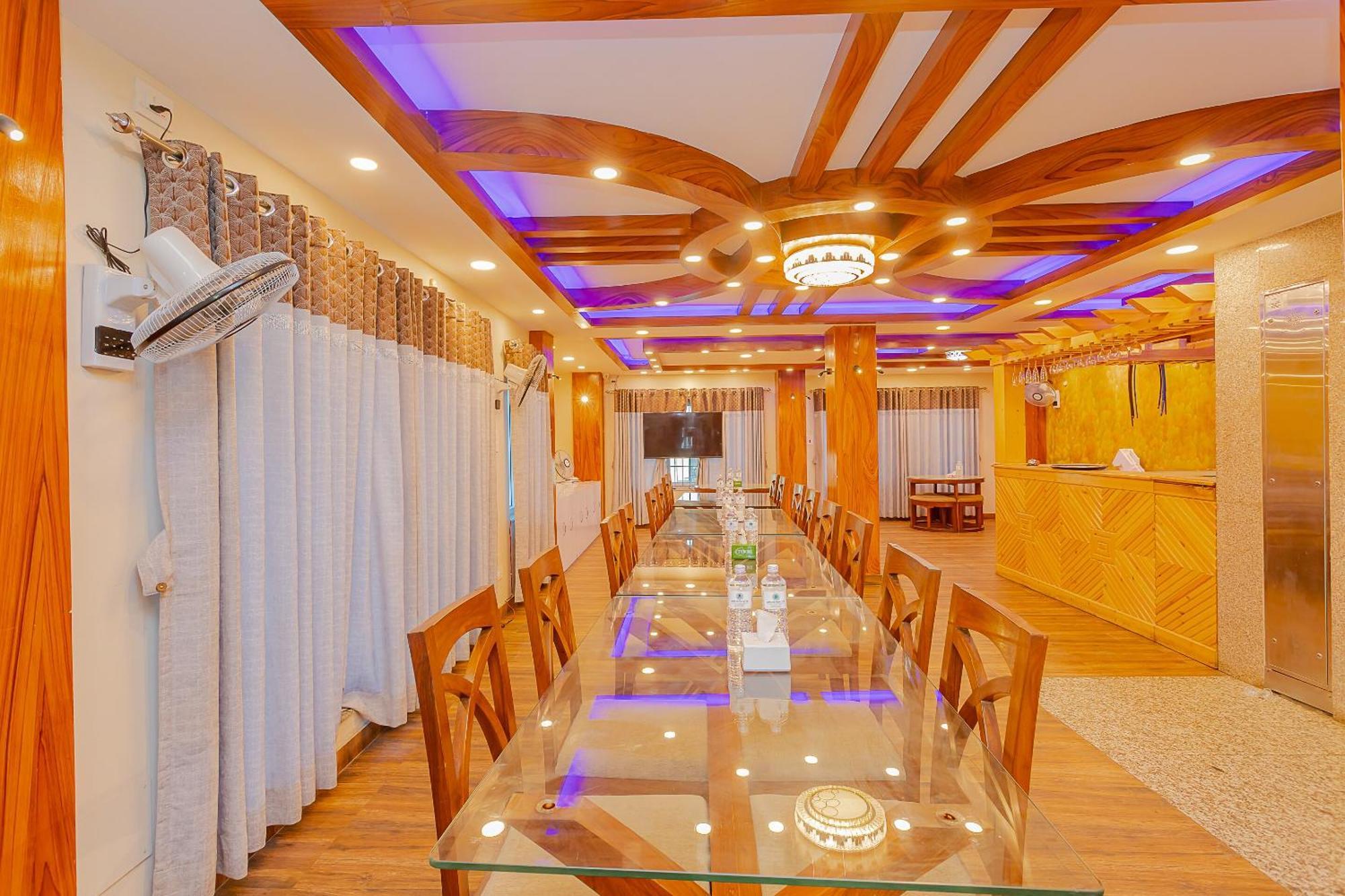 Oyo 799 Hotel Tik Tok Pvt Ltd. 加德满都 外观 照片