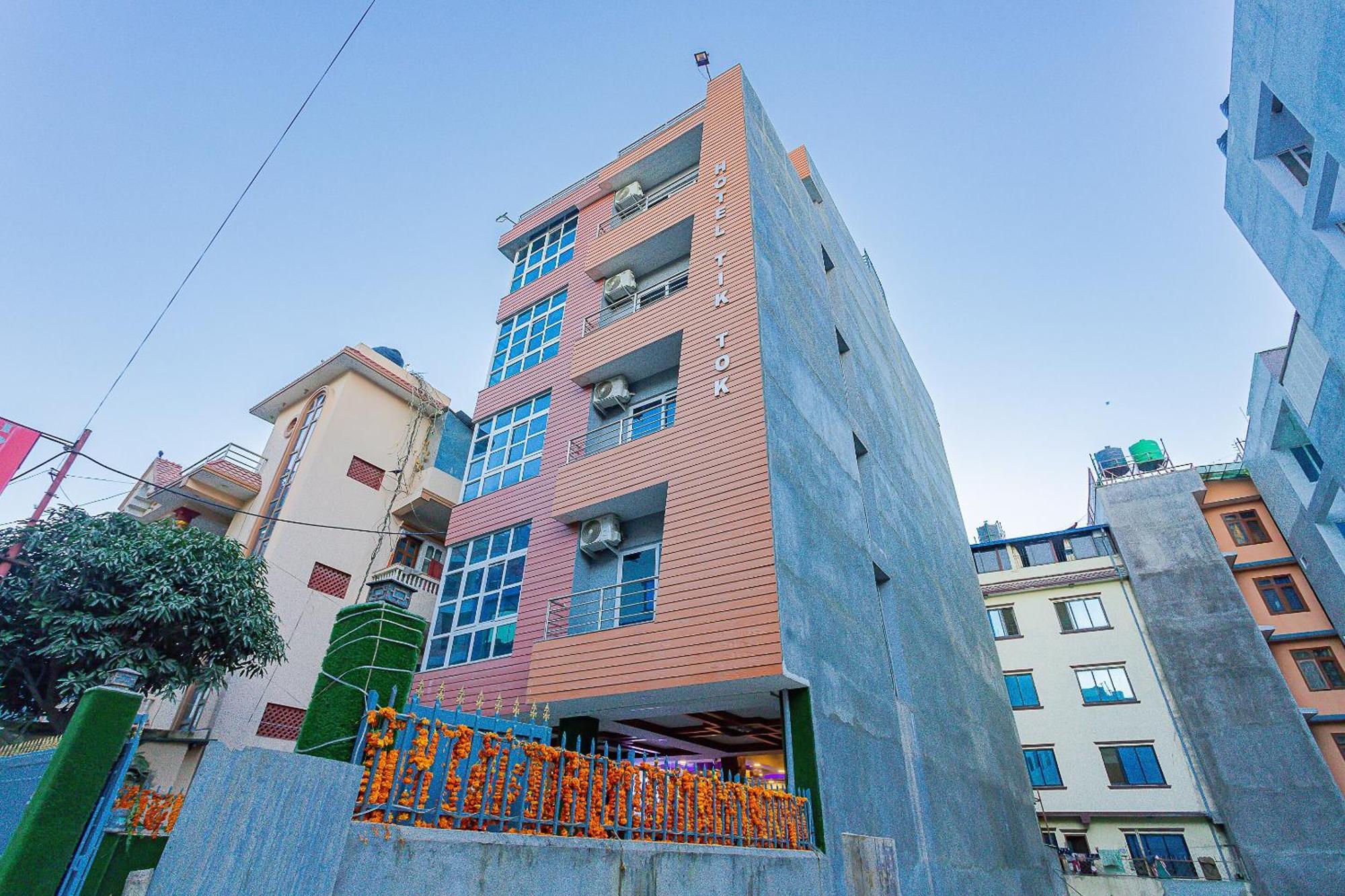 Oyo 799 Hotel Tik Tok Pvt Ltd. 加德满都 外观 照片