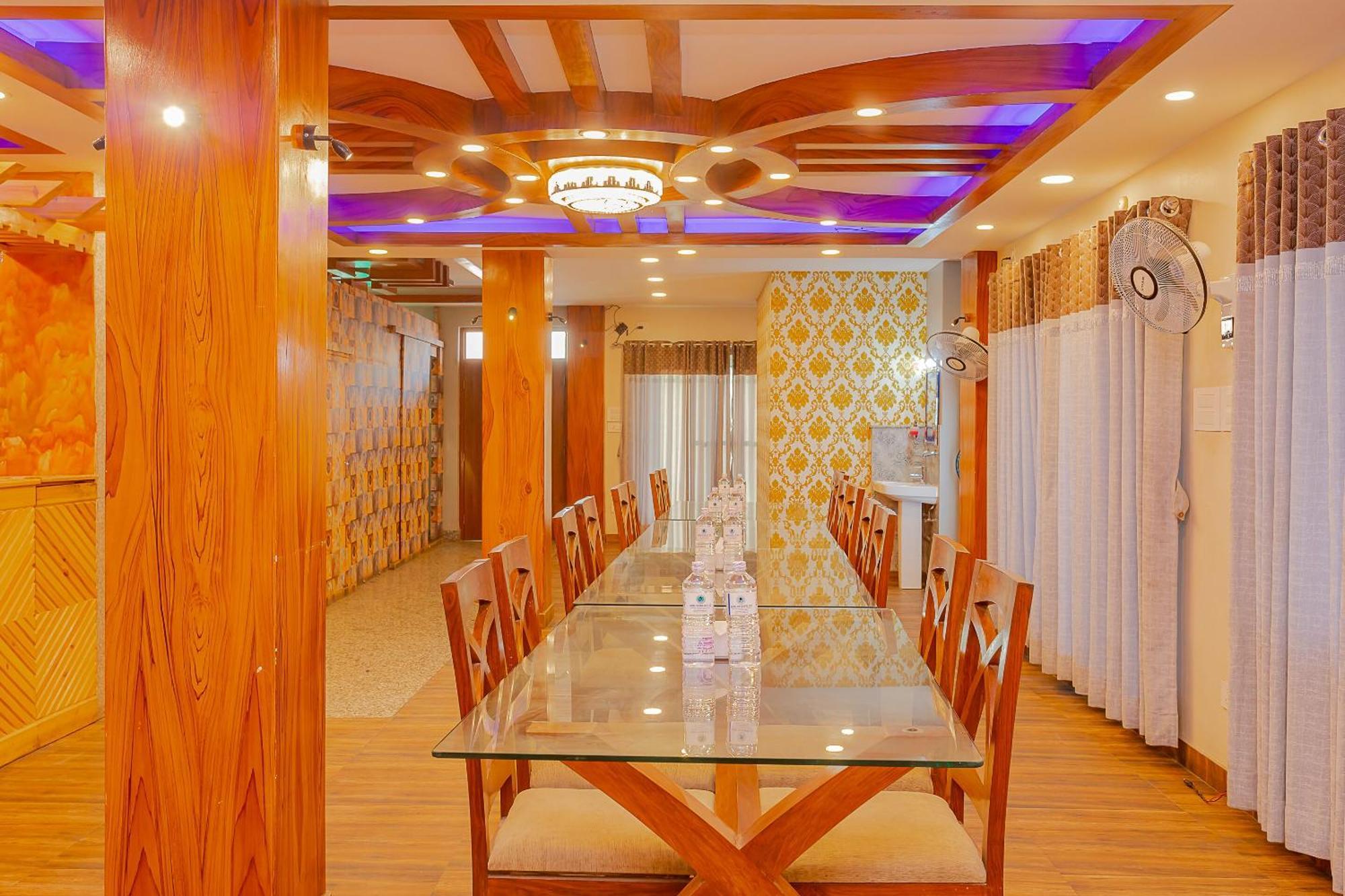 Oyo 799 Hotel Tik Tok Pvt Ltd. 加德满都 外观 照片